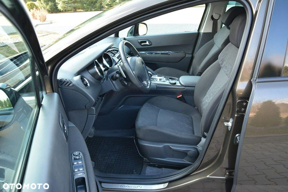 Peugeot 3008 Hybrid4 - 20