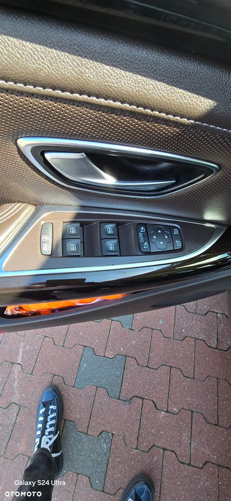 Renault Espace 1.6 dCi Energy Initiale Paris EDC - 10