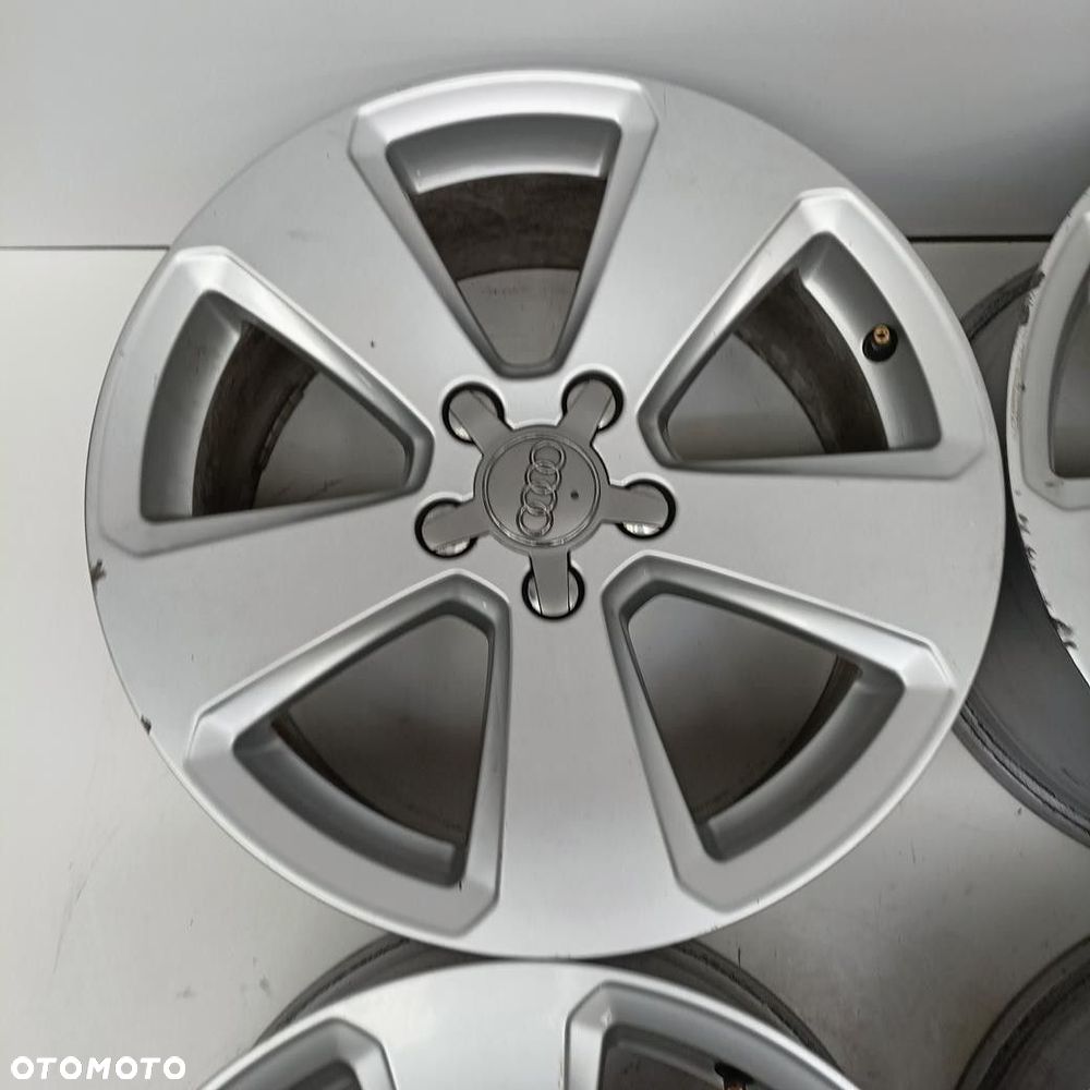 Alufelgi 5x112 17 Audi A3 8V0601025P 4szt (F606) - 3