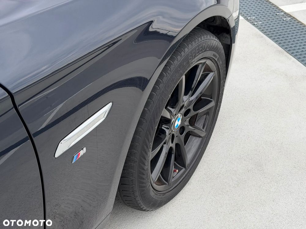 BMW Seria 5 520d xDrive - 5