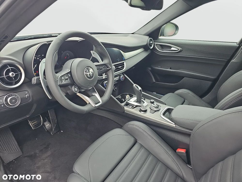Alfa Romeo Giulia 2.0 Turbo Veloce Q4 - 12
