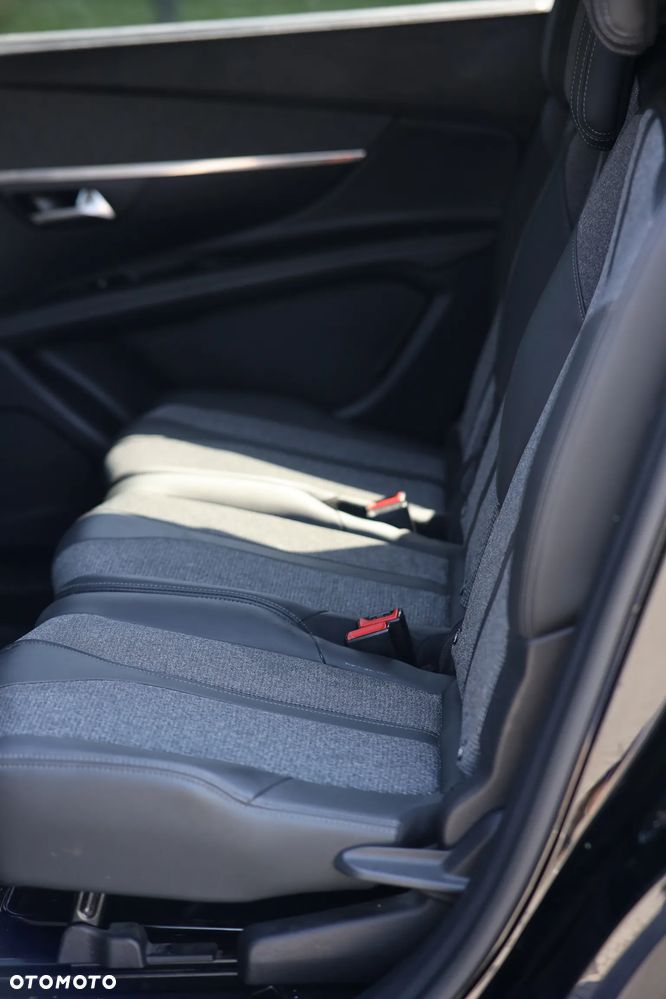 Peugeot 5008 1.2 PureTech Allure S&S EAT8 - 11