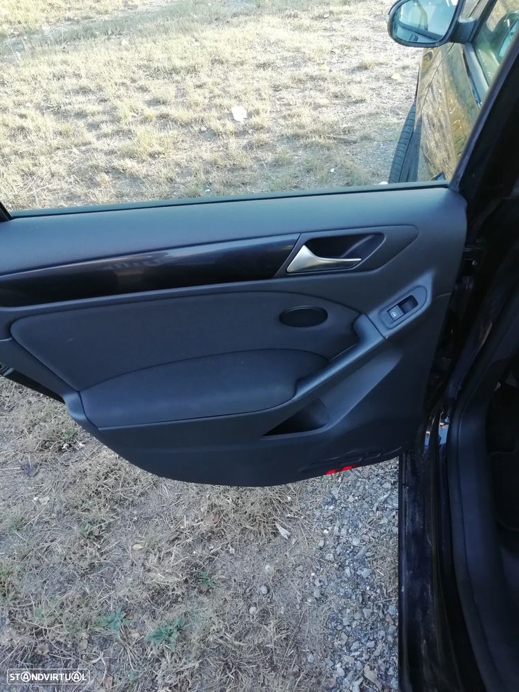 VW Golf 1.6 TDi Confortline - 8