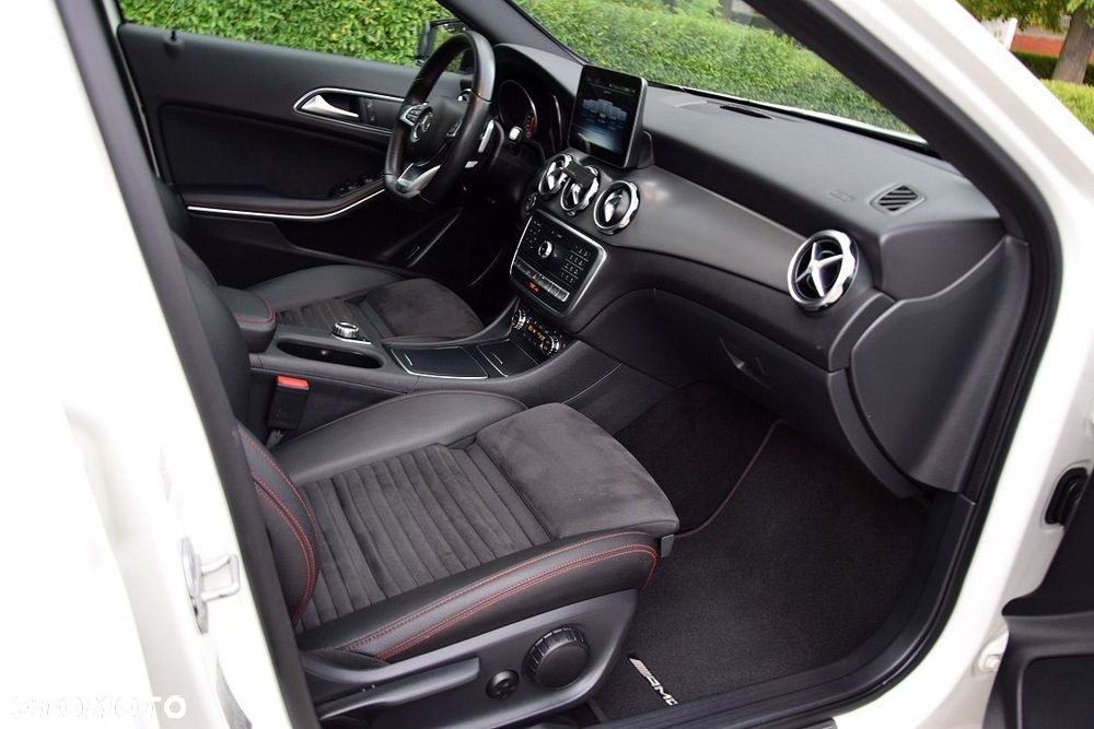 Mercedes-Benz GLA 250 4-Matic AMG Line - 7