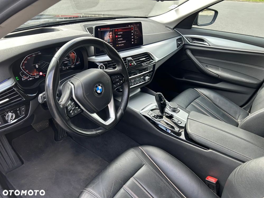 BMW Seria 5 520d Sport Line sport - 7