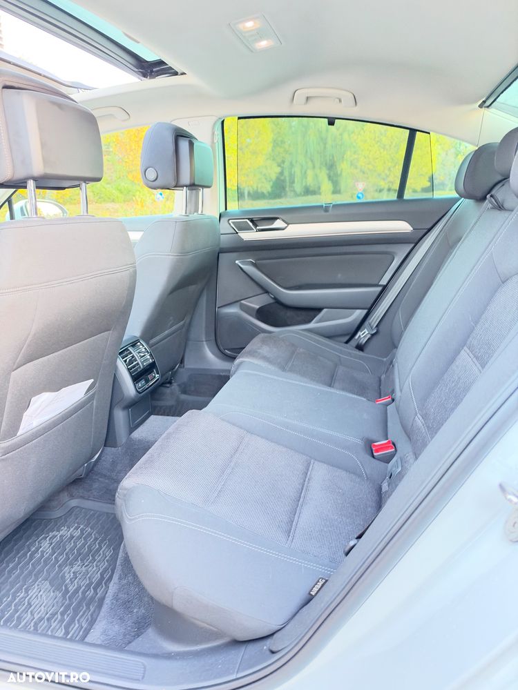 Volkswagen Passat - 19