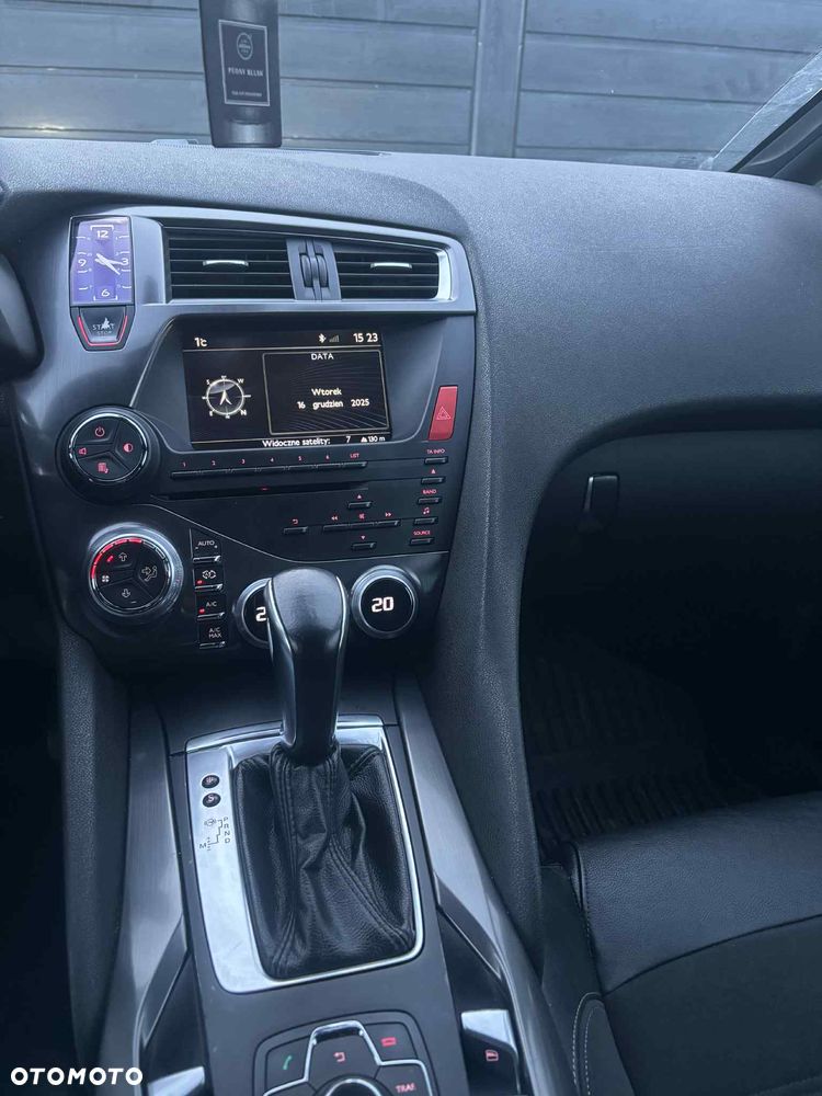 Citroën DS5 HDi 165 SportChic - 8