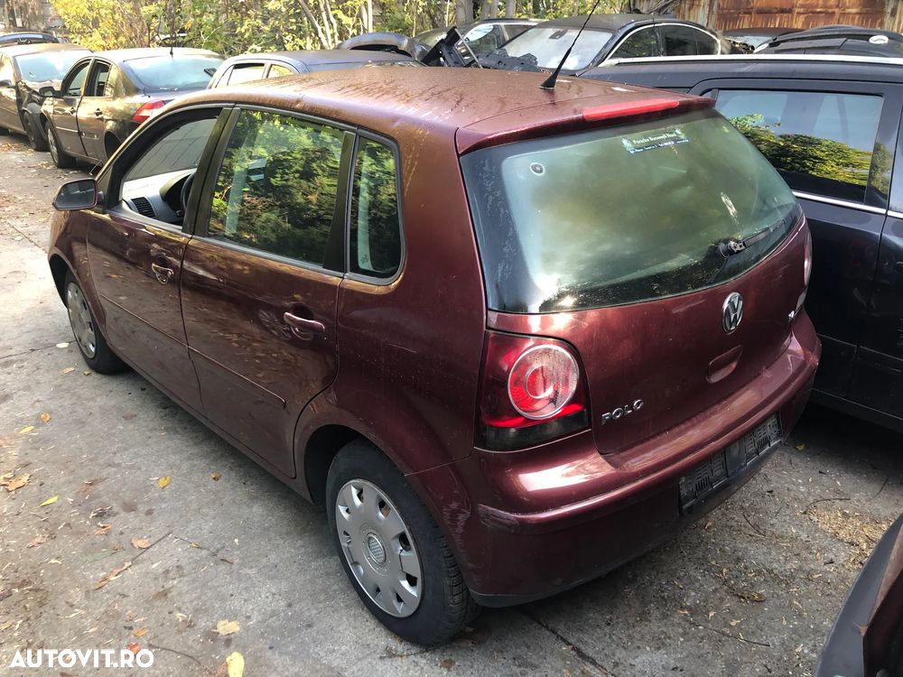 Dezmembrez VW Volkswagen Polo 9N visiniu 1,4 benzina cod BUD 2007 - 5