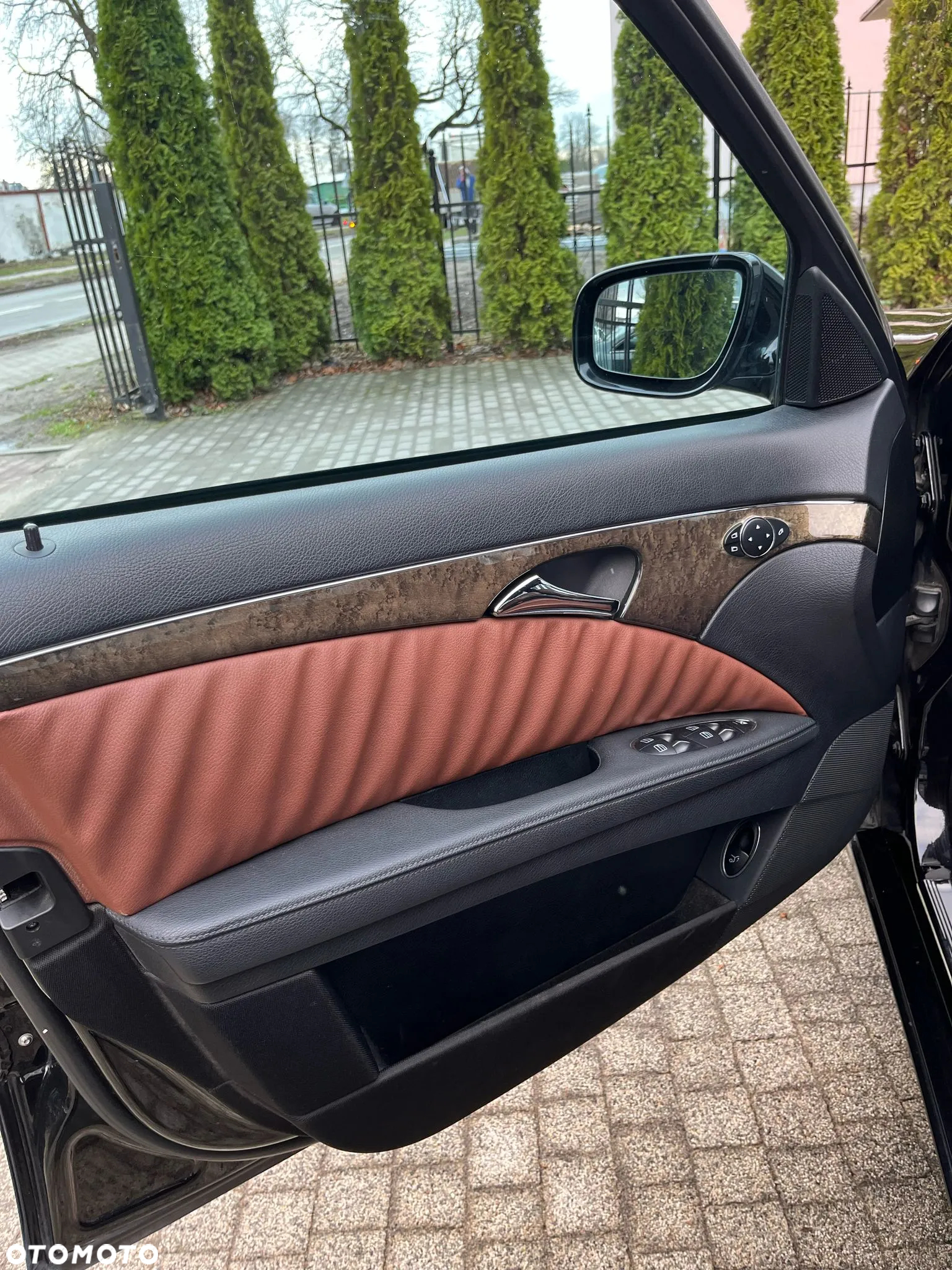 Mercedes-Benz Klasa E 280 CDI 4-Matic Avantgarde - 34