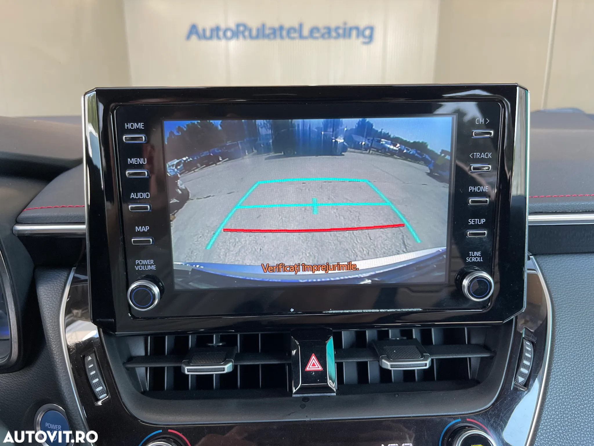 Toyota Corolla 2.0 Hybrid Lounge - 14
