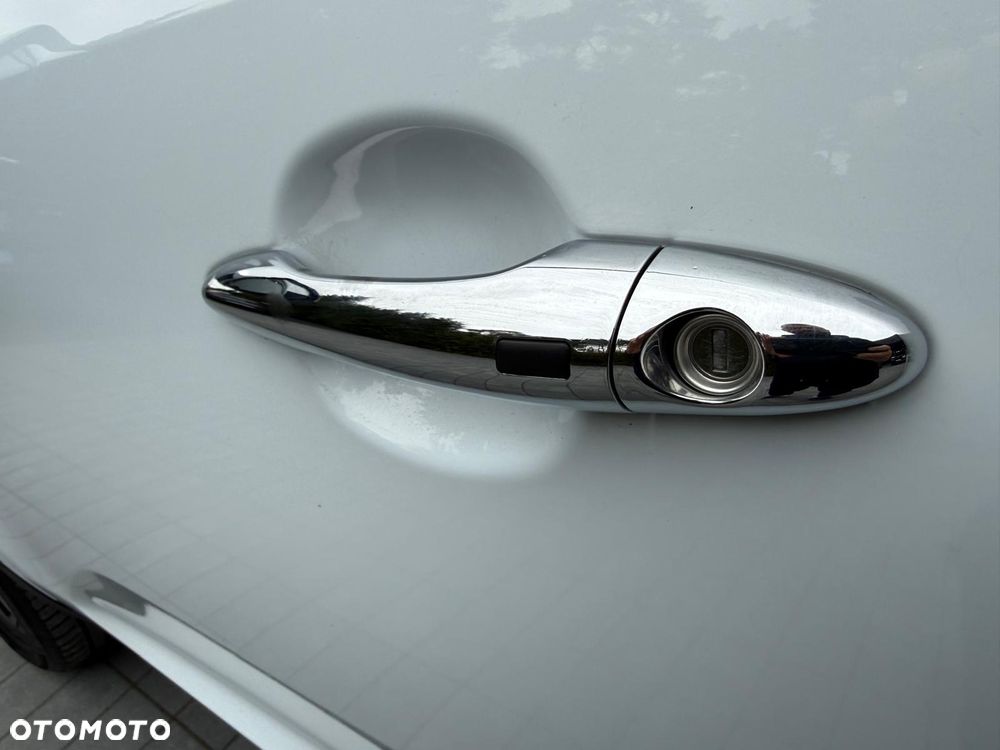 Kia Sportage 2.0 CRDI 2WD Spirit - 11