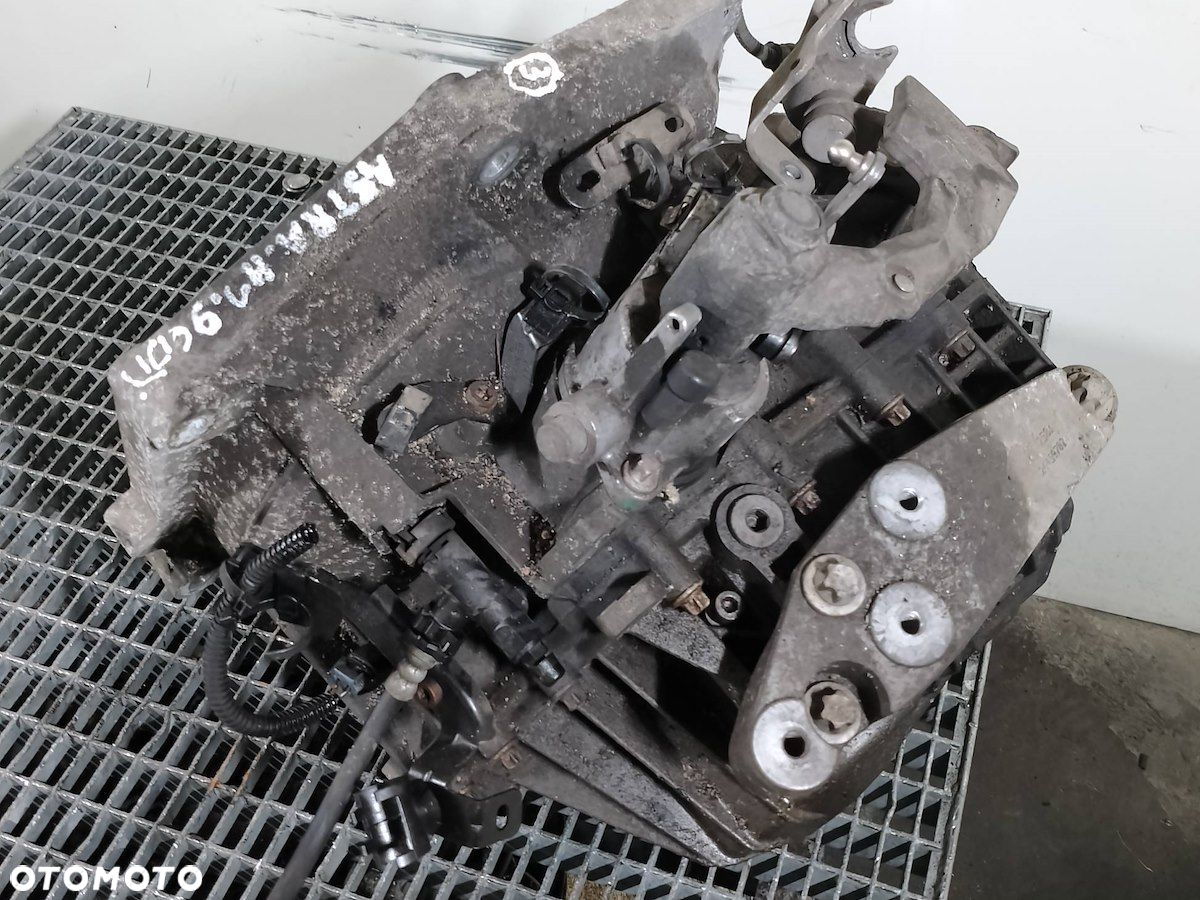 SKRZYNIA BIEGÓW MANUALNA OPEL ASTRA H M32   55192042 1.9 CDTI - 8