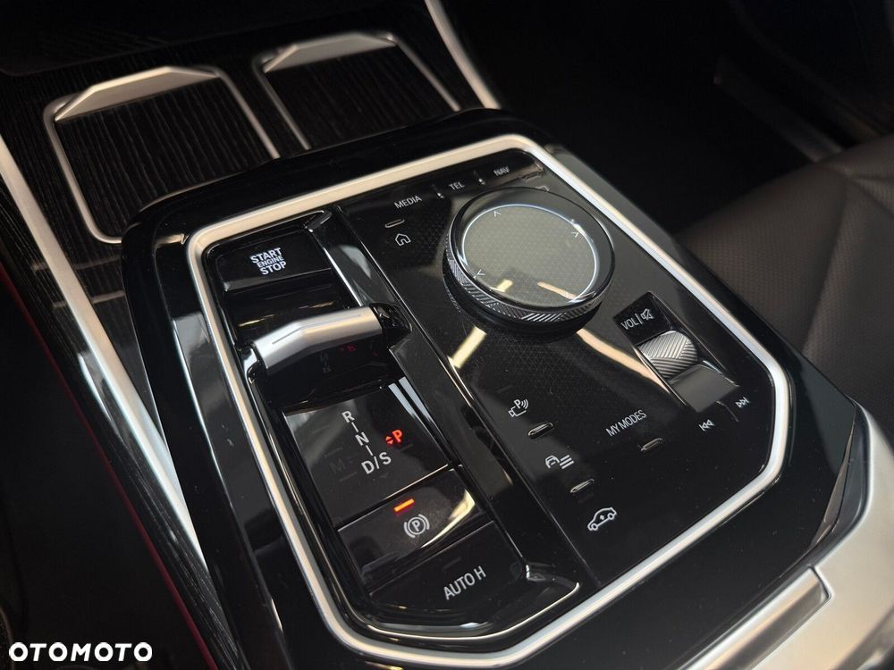 BMW Seria 7 - 35