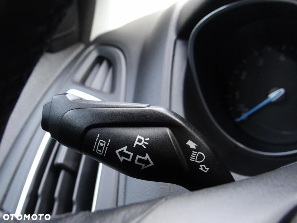 Ford Focus 1.0 EcoBoost Titanium ASS - 12