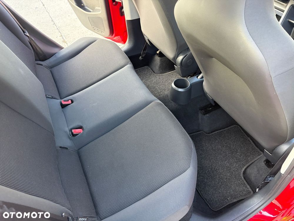 Volkswagen up! take - 11