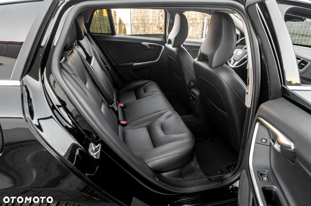 Volvo V60 D3 Geartronic Summum - 22