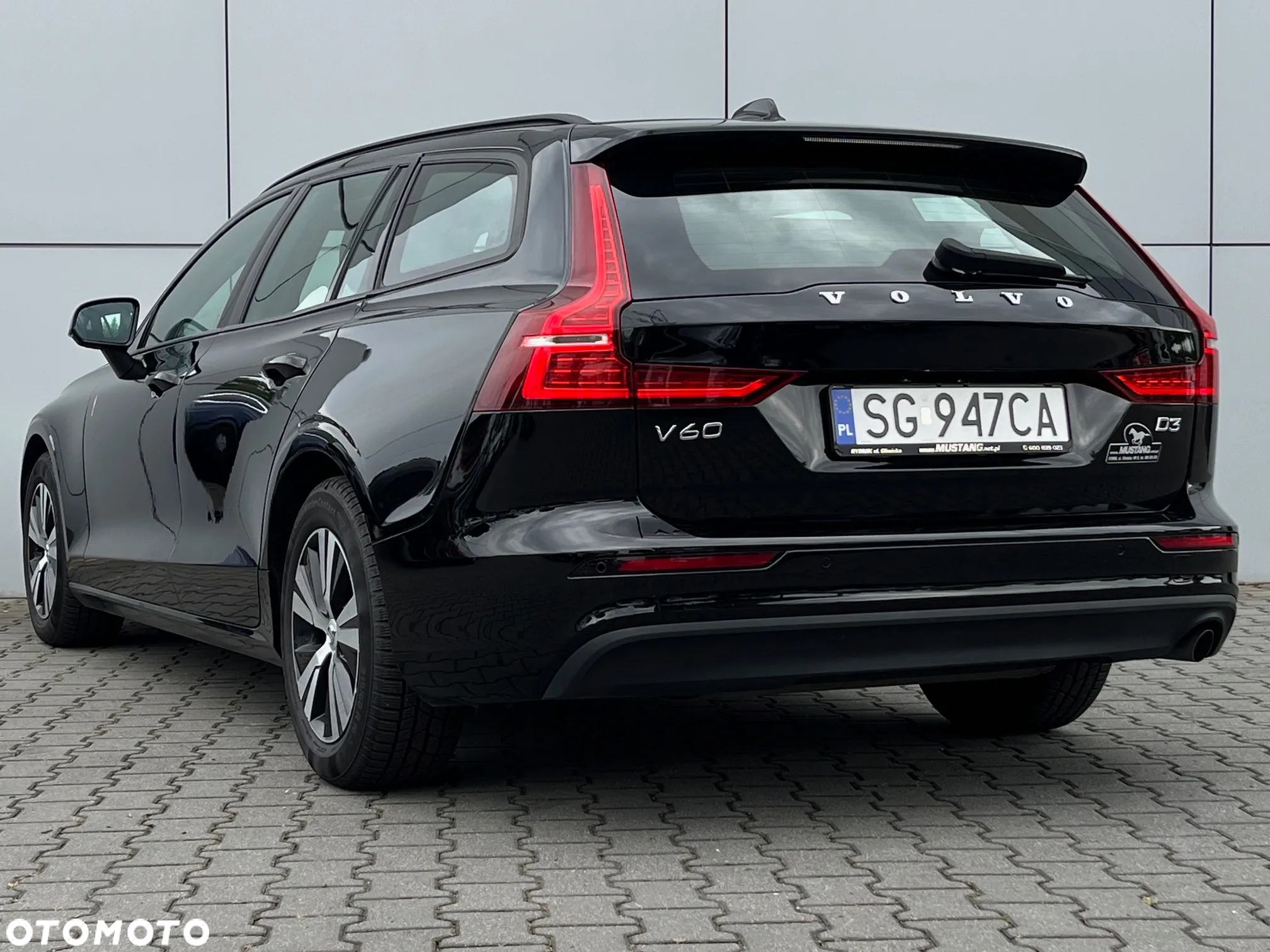 Volvo V60 D3 Momentum - 9