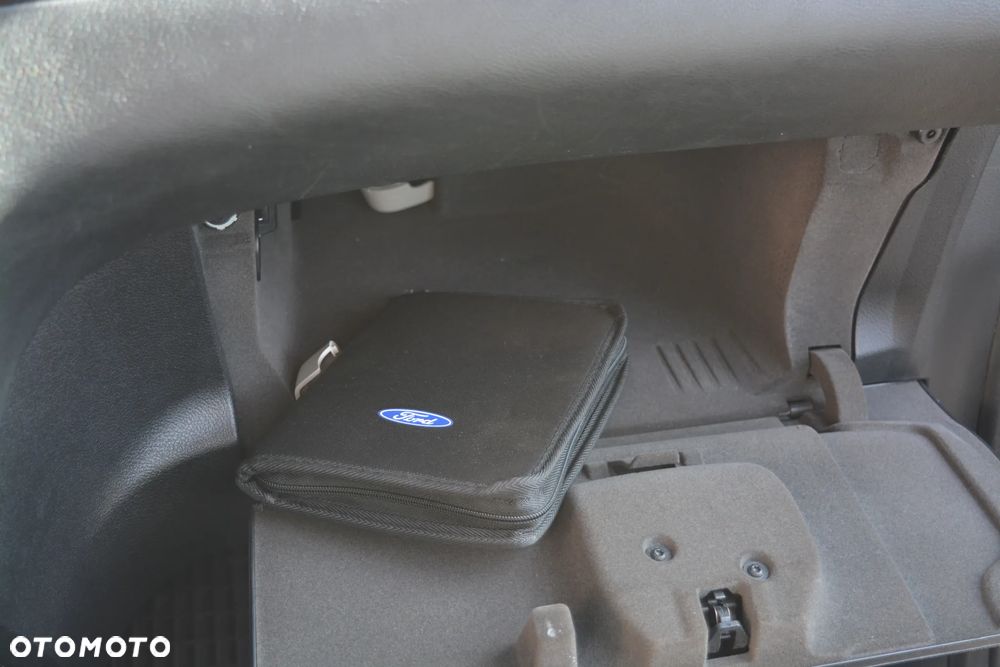 Ford Galaxy 2.0 Titanium - 20
