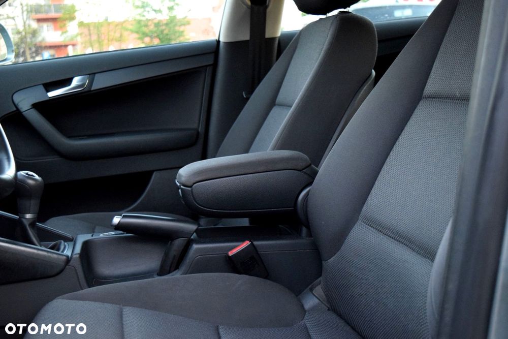 Audi A3 Sportback 1.6 Ambiente - 12