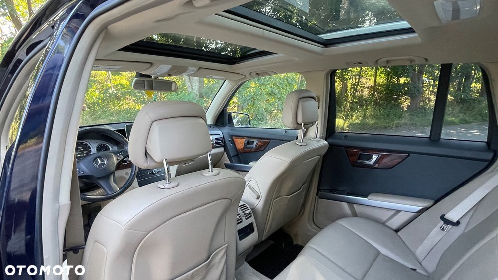 Mercedes-Benz GLK - 12