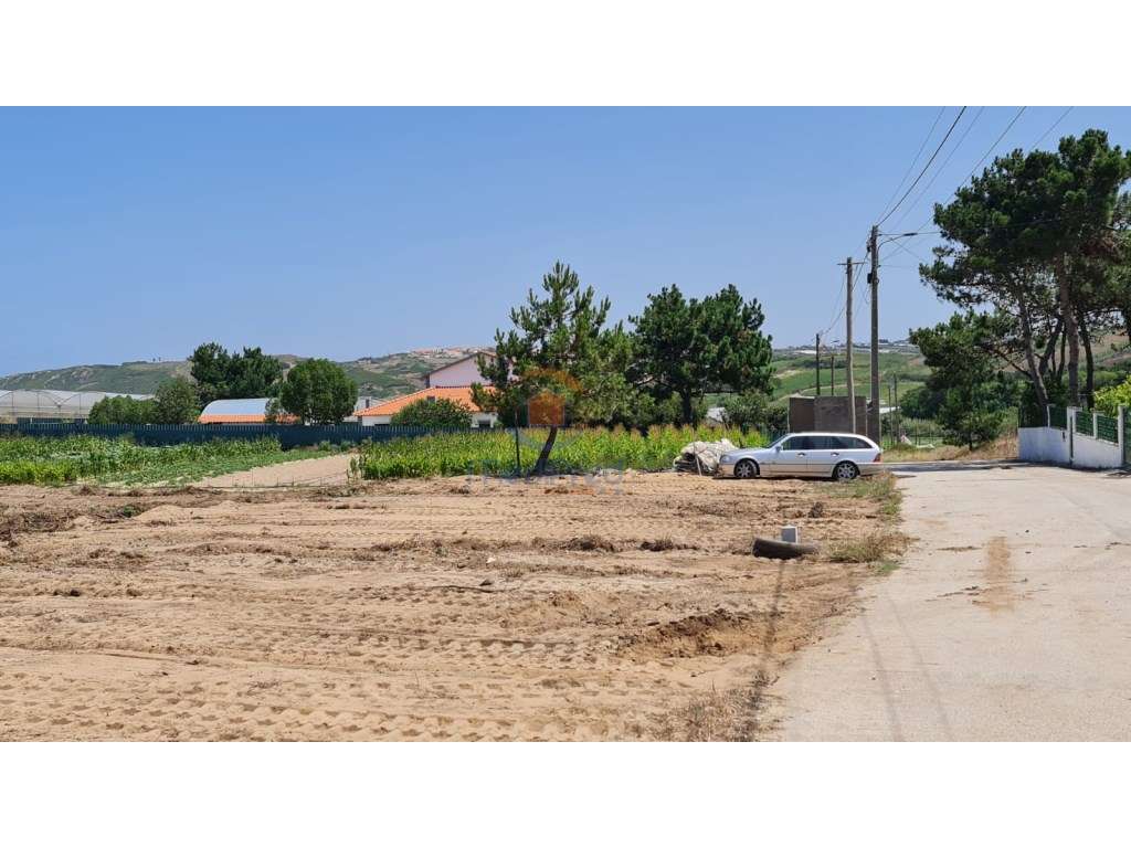 Lote de terreno 720 m2 para moradia na Póvoa de Penafirme | A dos C... - Grande imagem: 2/5