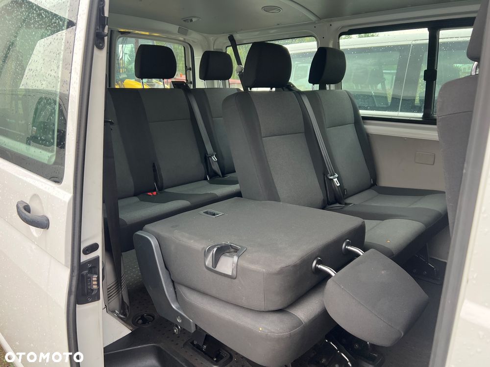 Volkswagen Transporter - 40