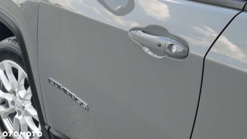 Jeep Compass - 24