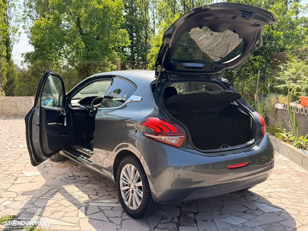 Peugeot 208 1.2 PureTech Allure - 8