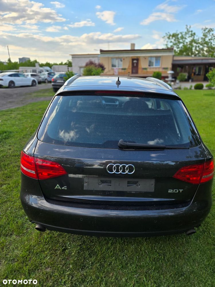 Audi A4 Avant - 4
