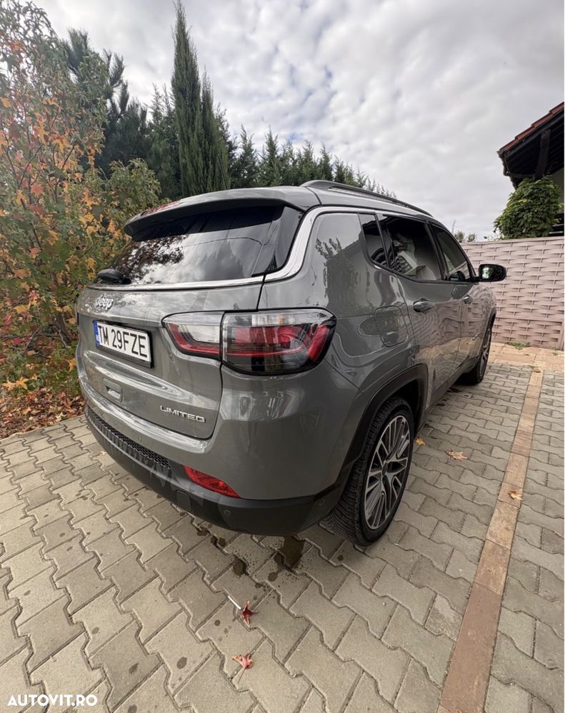 Jeep Compass - 1