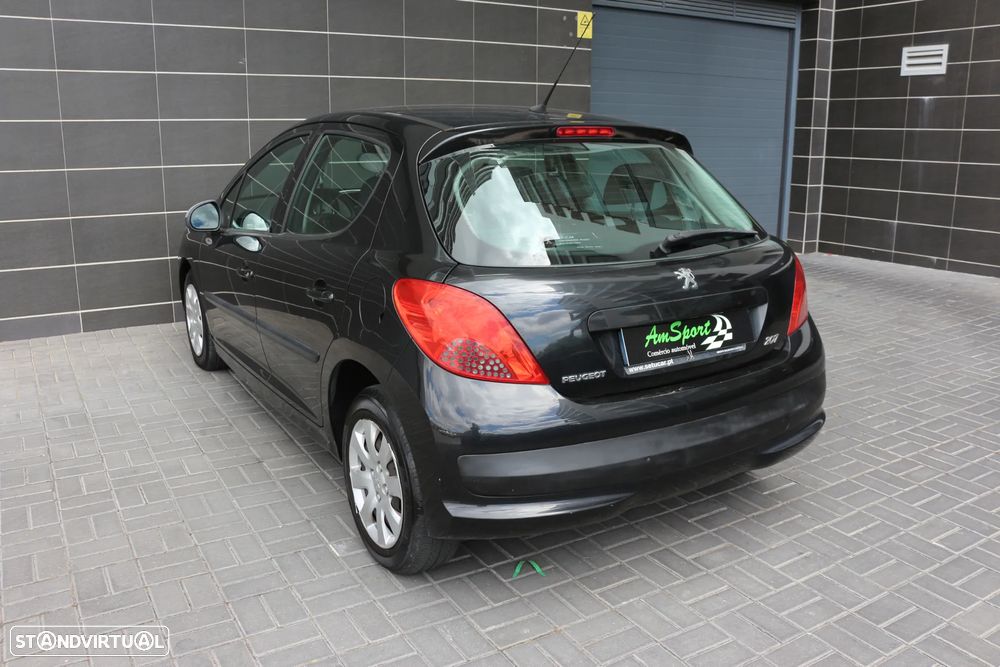Peugeot 207 1.4 16V Trendy - 36