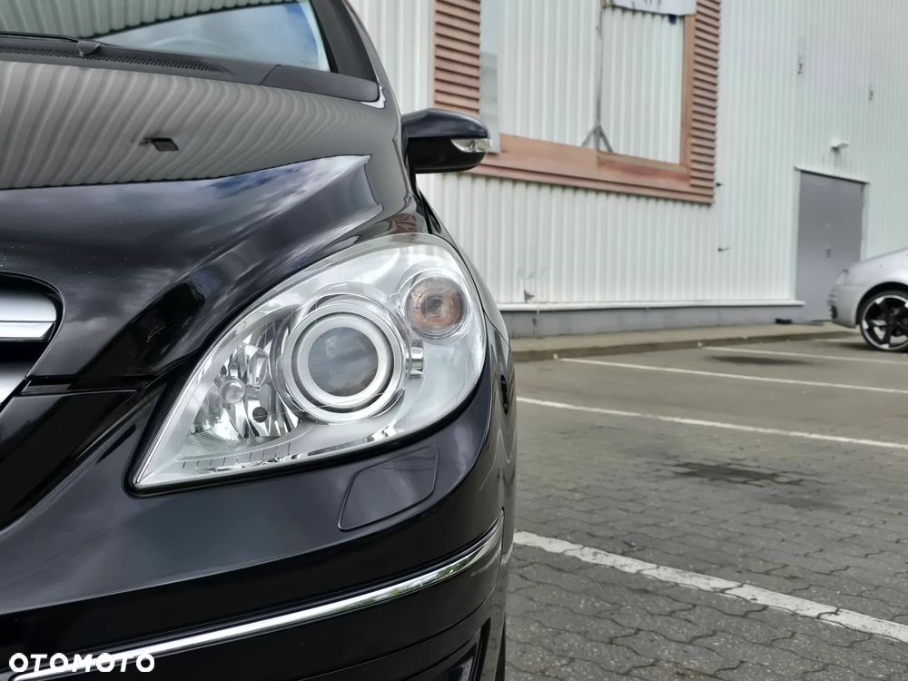 Mercedes-Benz Klasa B 200 - 33