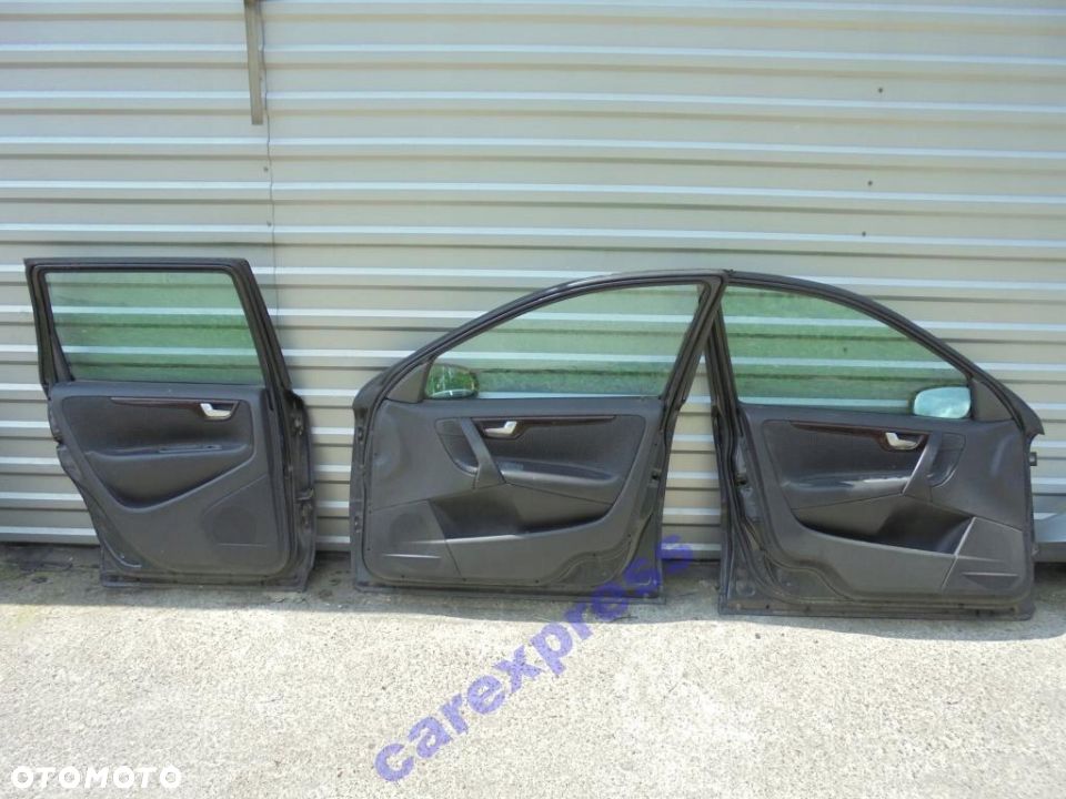 DRZWI PRAWE LEWE VOLVO XC70 S60 V70 2006 W - 1