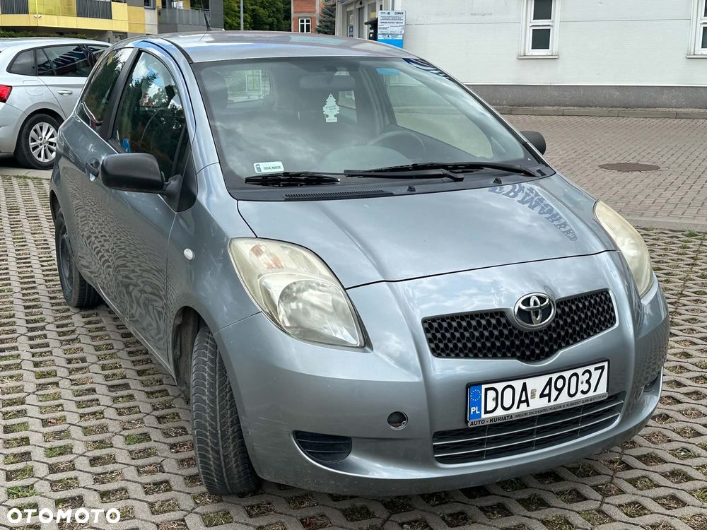 Toyota Yaris 1.0 Luna - 4