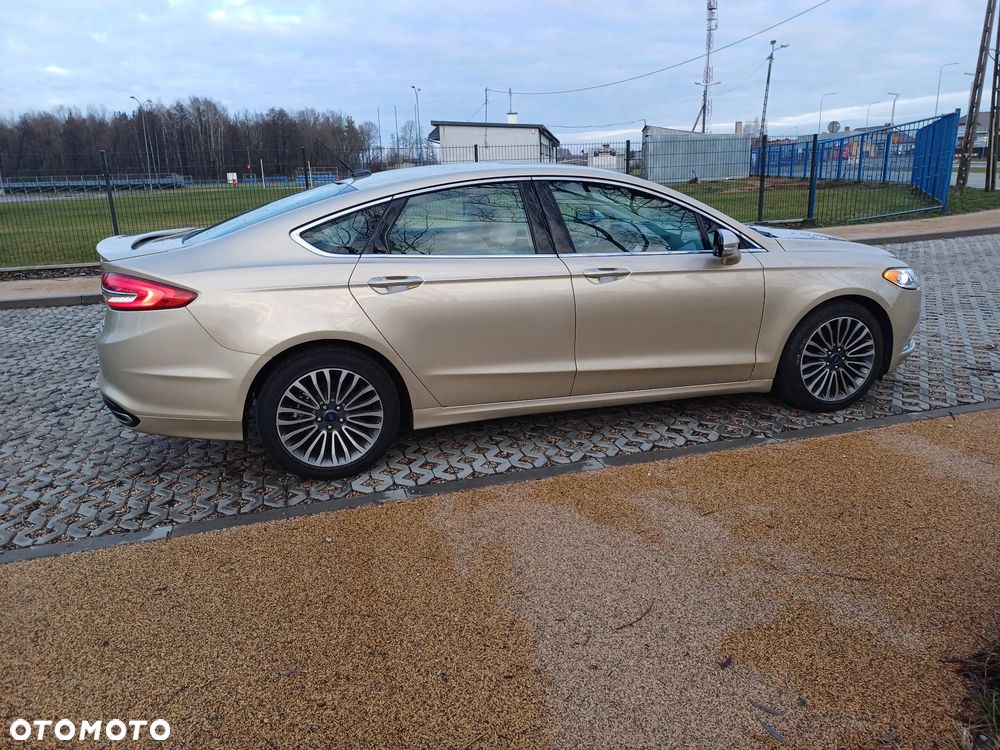 Ford Fusion 2.0 EcoBoost Titanium - 4