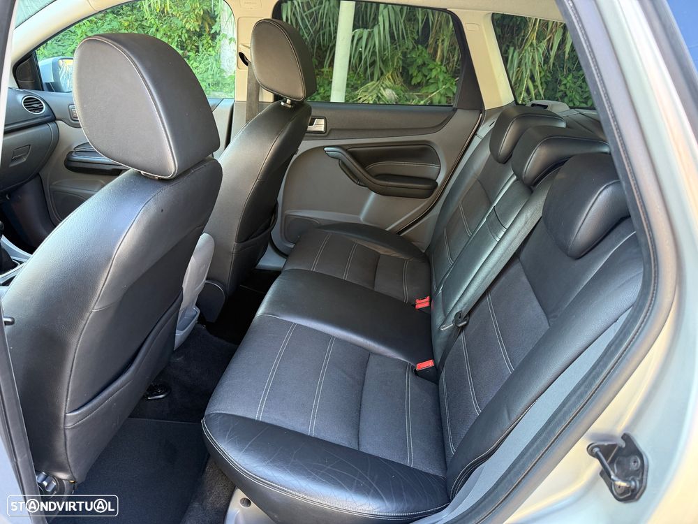 Ford Focus SW 1.6 TDCi Titanium - 11