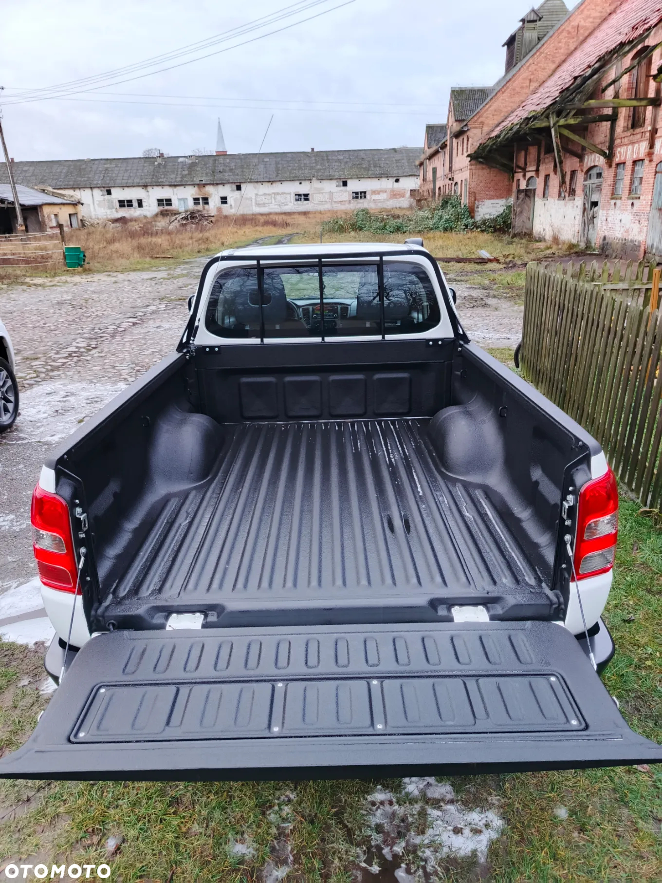 Mitsubishi L200 2.4 d CC Invite EU6 - 6