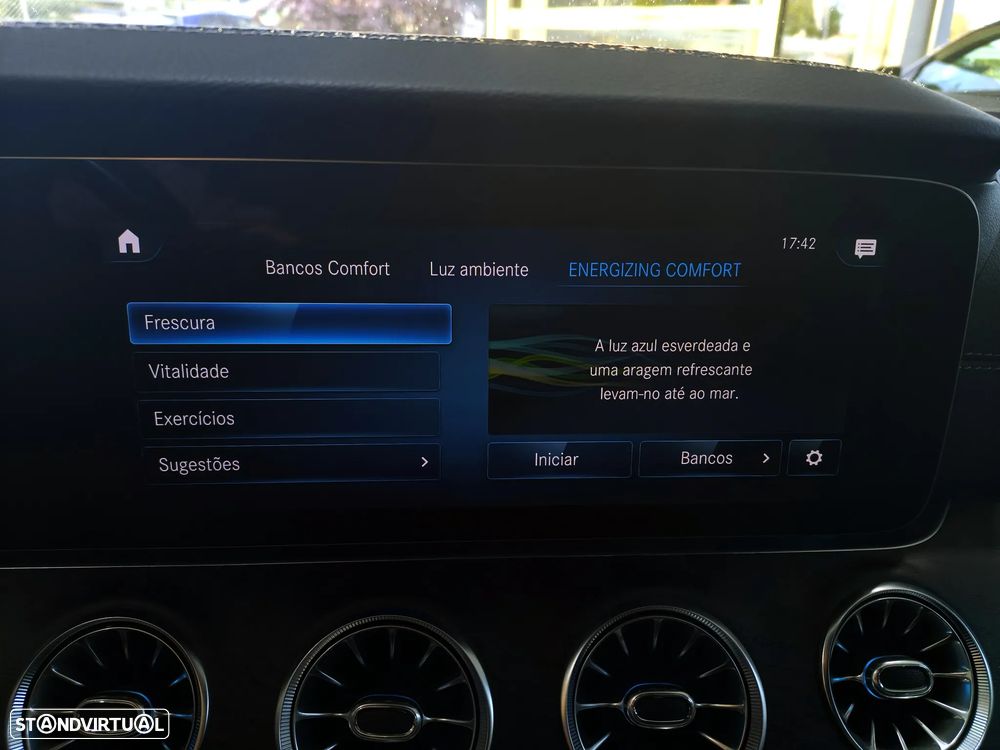 Mercedes-Benz E 200 AMG Line - 21