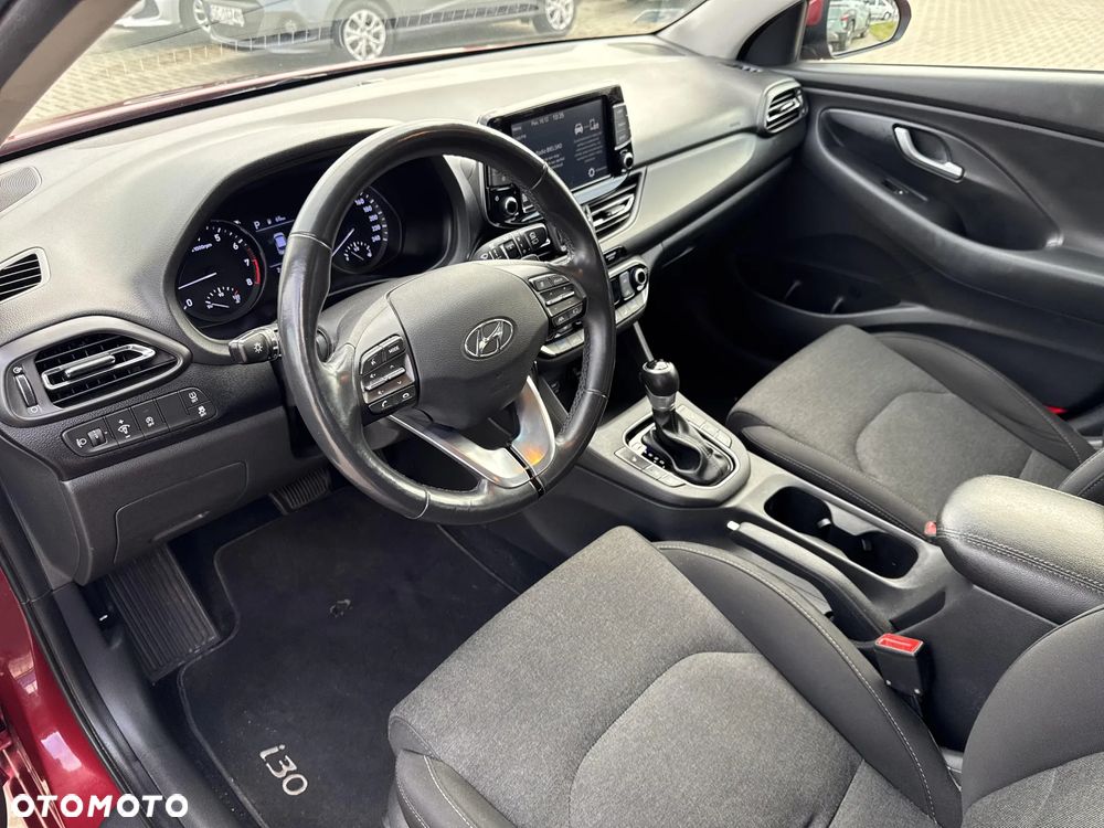 Hyundai i30 1.5 T-GDI 48V Comfort DCT - 9