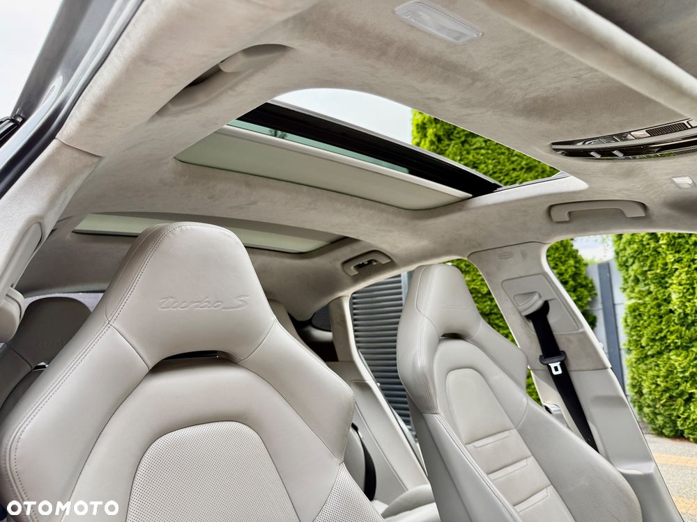 Porsche Panamera - 20
