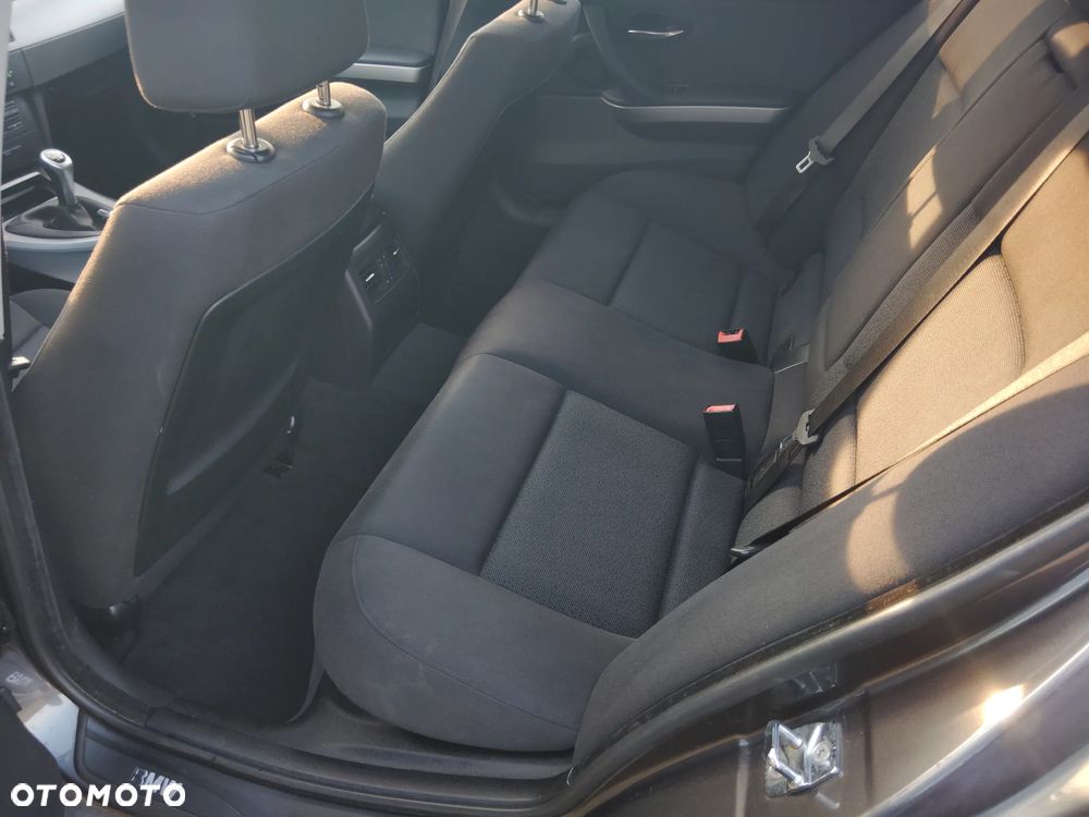 BMW Seria 3 320d - 11