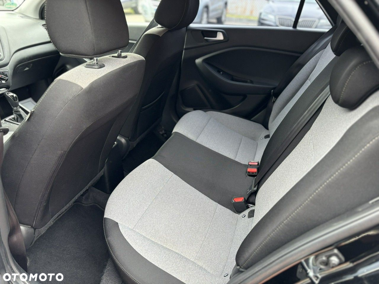 Hyundai i20 1.4 Automatik Style - 23