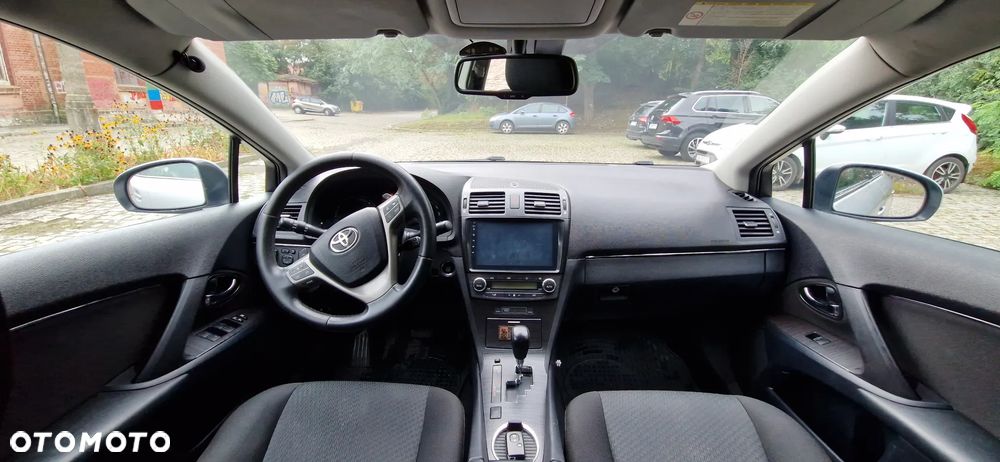 Toyota Avensis - 9