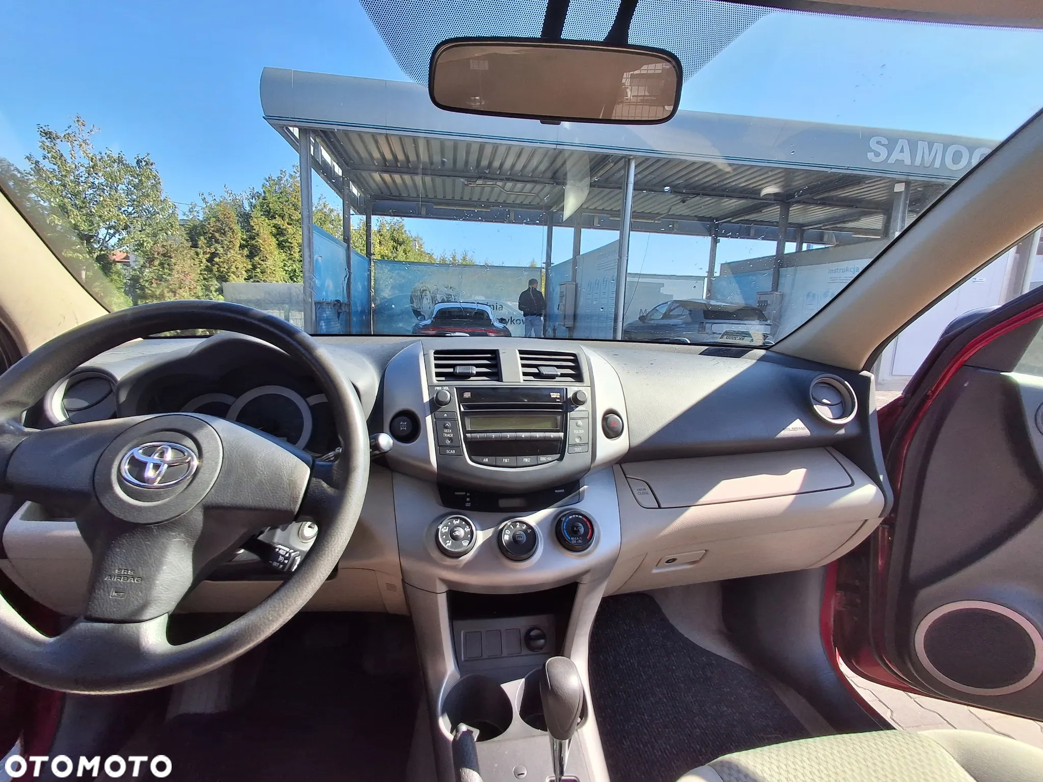 Toyota RAV4 - 6
