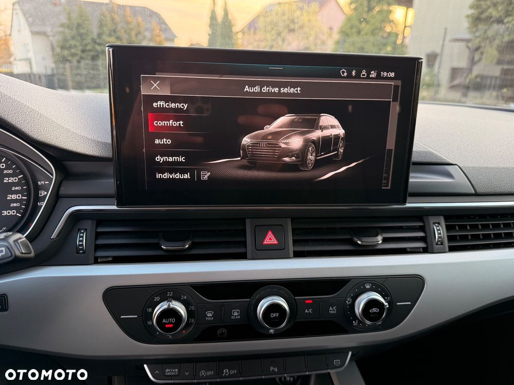 Audi A4 Avant 35 TDI mHEV S tronic - 32