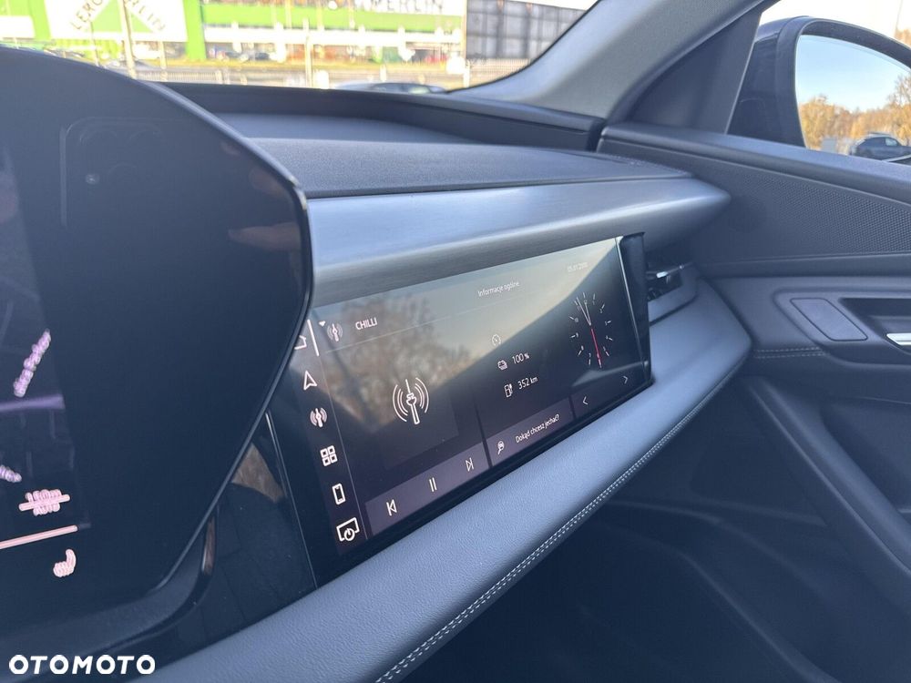 Audi Q6 e-tron - 34