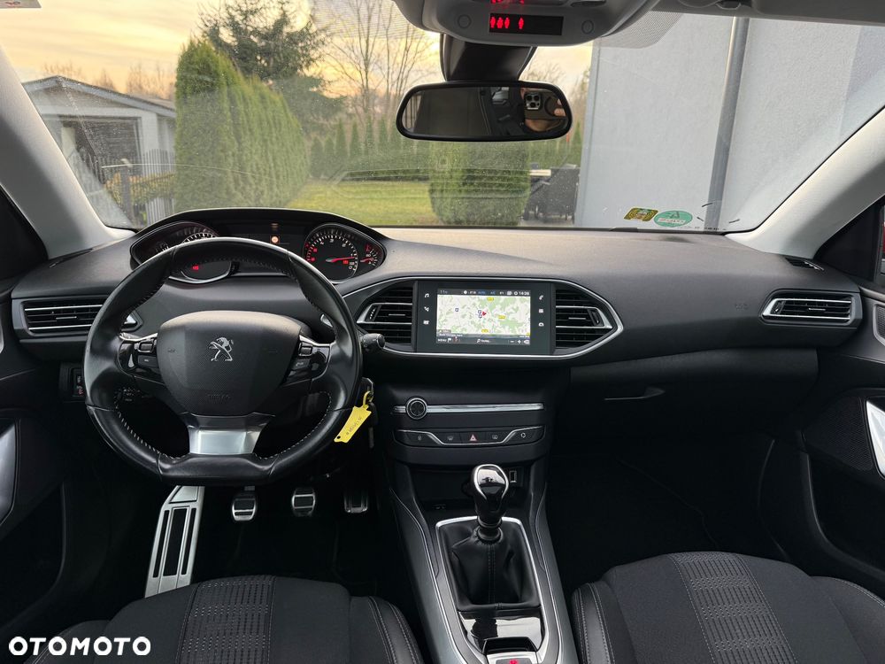 Peugeot 308 BlueHDi 130 Stop & Start Allure Pack - 8