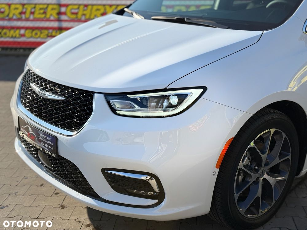 Chrysler Pacifica - 6