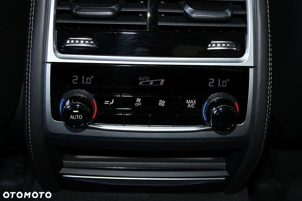 BMW Seria 7 730d xDrive mHEV sport - 40