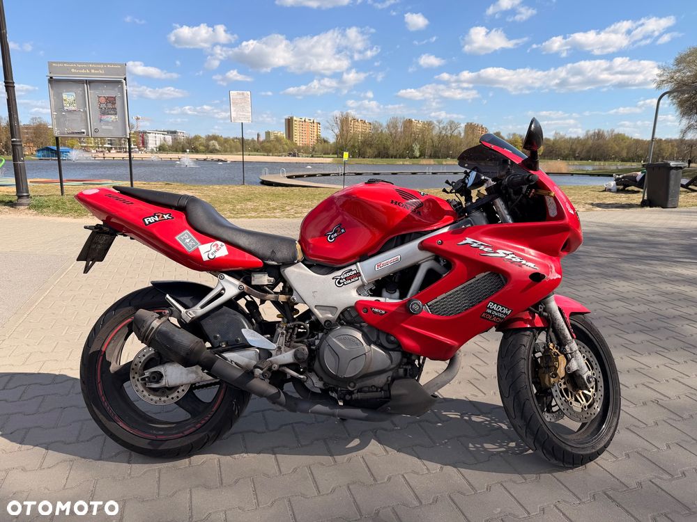 Honda VTR - 16